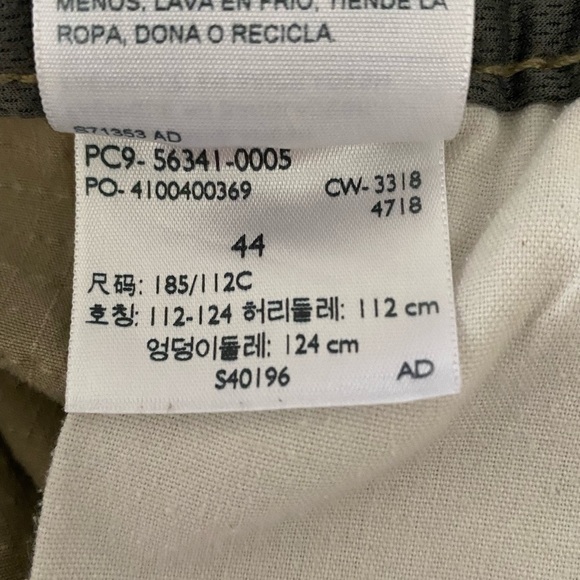 Signature by Levi Strauss & Co. Cargo Shorts, Mens Size 44, Tan, Pockets - Picture 6 of 7